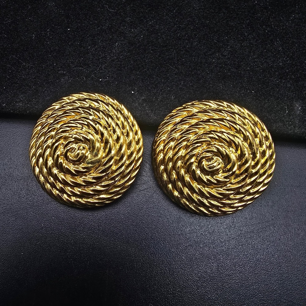 Gold Tone Round Domed Clip On Earrings Twisted Rope Vintage Jewelry